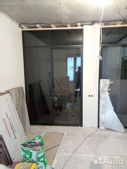 Дверь стеклянная межкомнатная