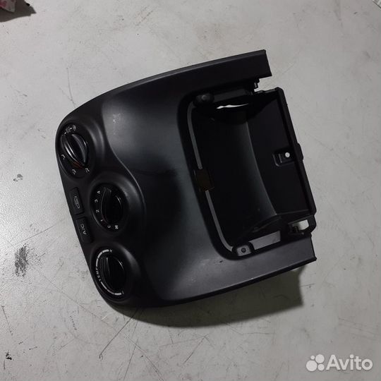 Блок управления отопителем салона KIA RIO-2