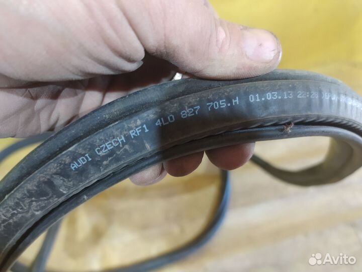 Уплотнитель багажника audi Q7 4L Ауди кью 7
