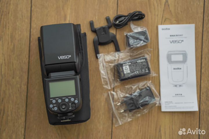 Вспышка накамерная Godox Ving V850III