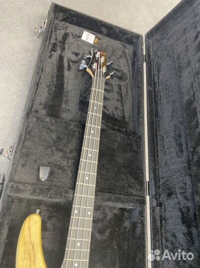 Кейс для бас-гитары (Новый)