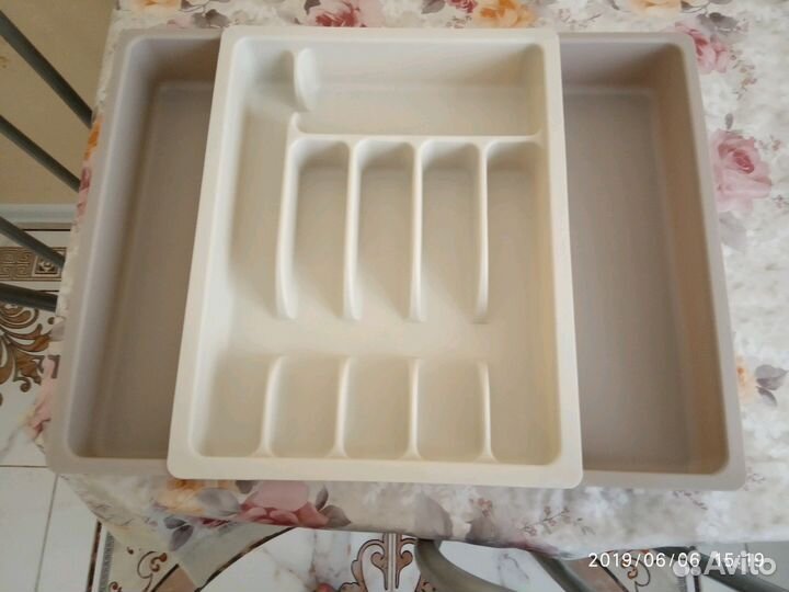 Лоток для ложек, вилок раздвижной