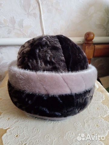 Шапки женские. 54 размер