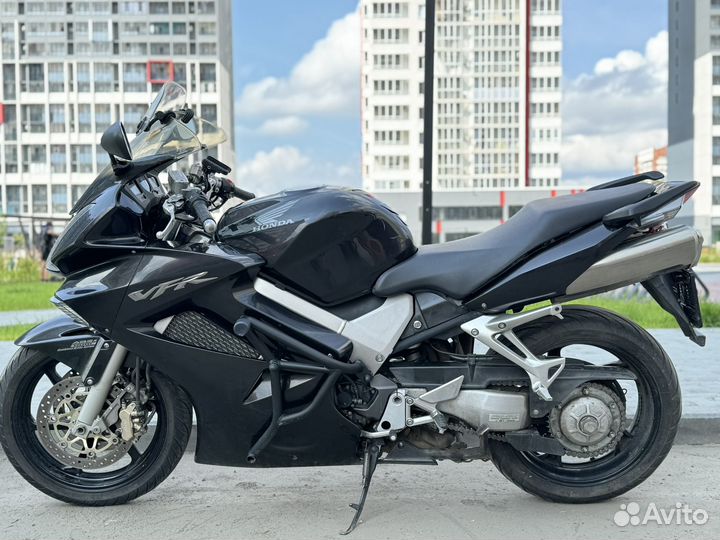 Мотоцикл Honda VFR800