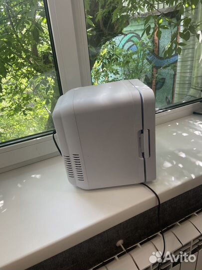 Минихолодильник для косметики