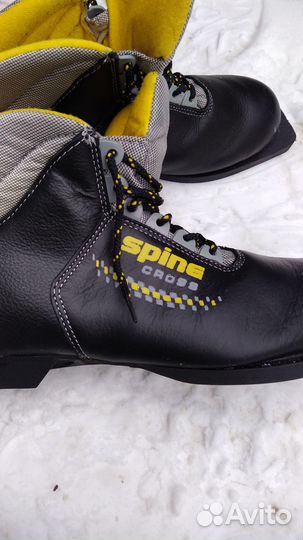 Лыжи пластиковые с ботинками