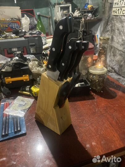 Набор кухонных ножей с подставкой