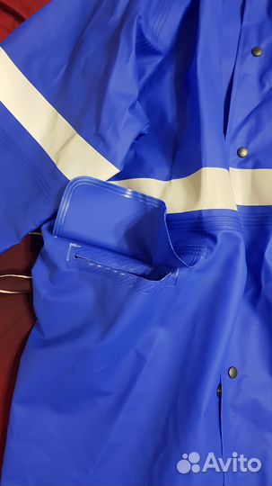 Резиновый плащ