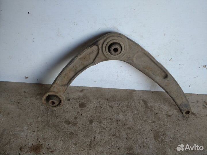 Рычаг передний левый Peugeot 307 2001-2008
