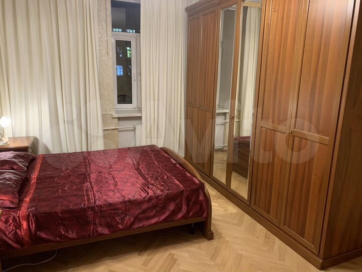 3-к. квартира, 100 м², 2/5 эт.