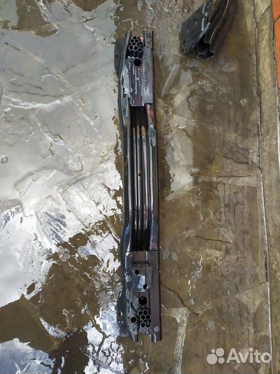 Усилитель заднего бампера Fiat Stilo 1.6л