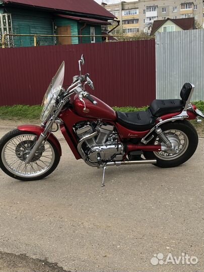 Suzuki VS 800 intruder