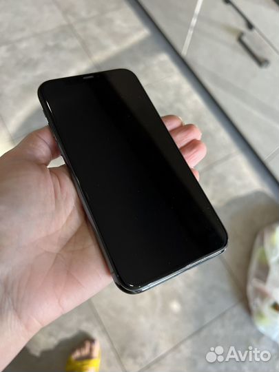 Телефон iPhone 11 pro 64 гб