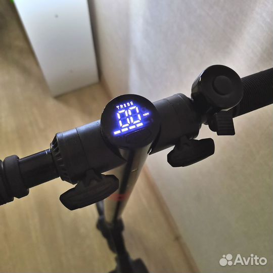 Электросамокат Tribe Karo