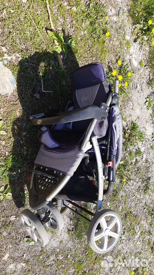 Прогулочная коляска