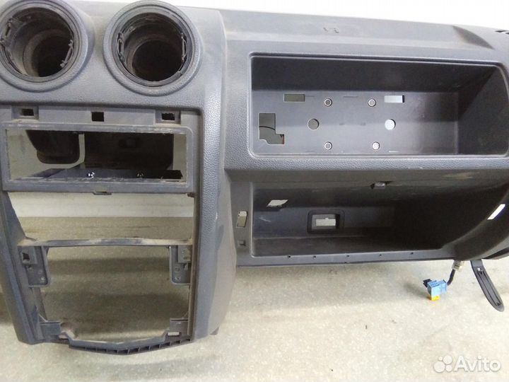 Торпедо Renault Logan 2005-2014