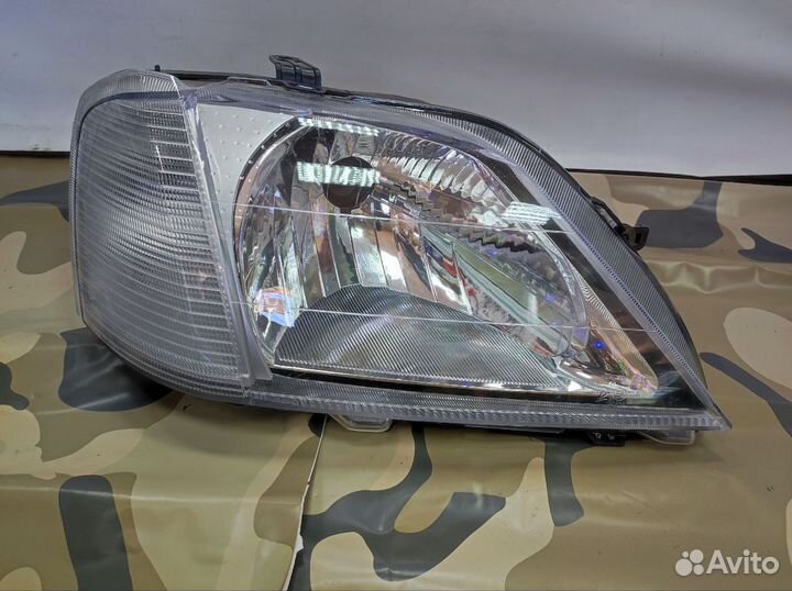 Фара Renault Logan I