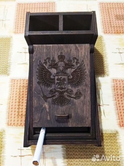 Сигаретница настольная