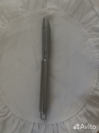 Нож для чистки овощей и нож для чистки рыбы