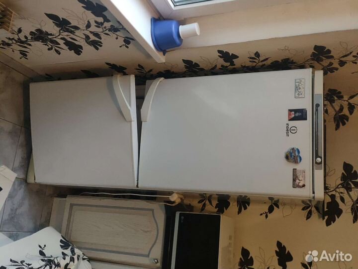 Холодильник бу Indesit