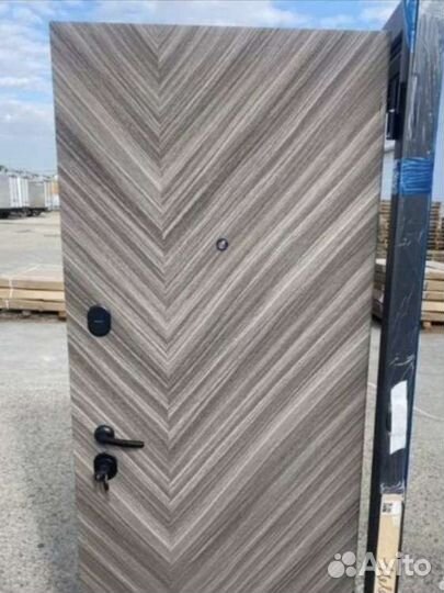 Дверь входная