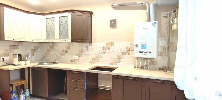 2-к. квартира, 54 м², 1/3 эт.