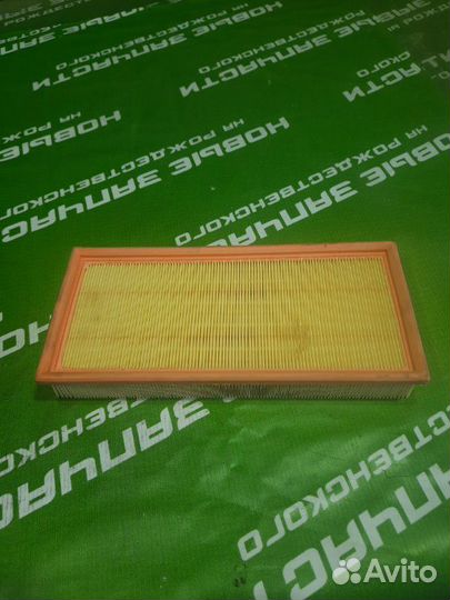 Воздушный фильтр двигателя Bmw X3 2009