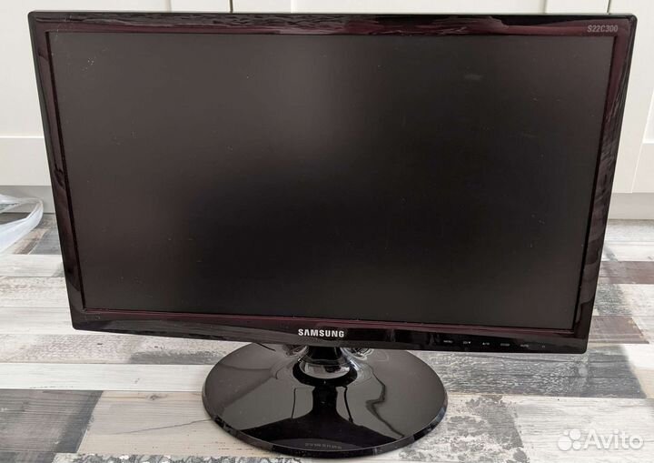Монитор Samsung S22C300H