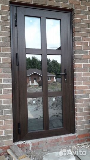 Дверь входная 900*2000 коричневая с двух сторон
