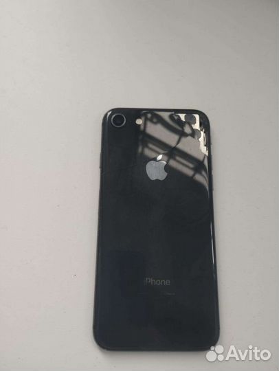 Мобильные телефоны бу honor9C и Айфон 8