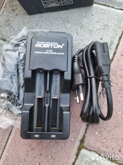 Устройство зарядное для Li-ion акб Robiton Li500-2