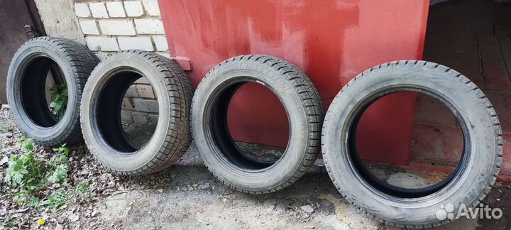 Bridgestone Blizzak Revo GZ 225/55 R17 97S