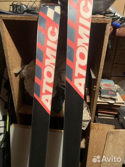 Горные лыжи atomic