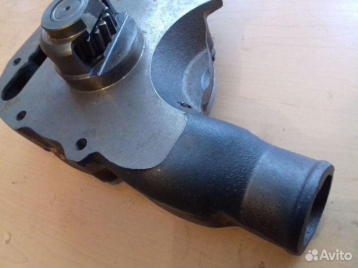 Perkins 1104 водяной насос помпа охлаждения