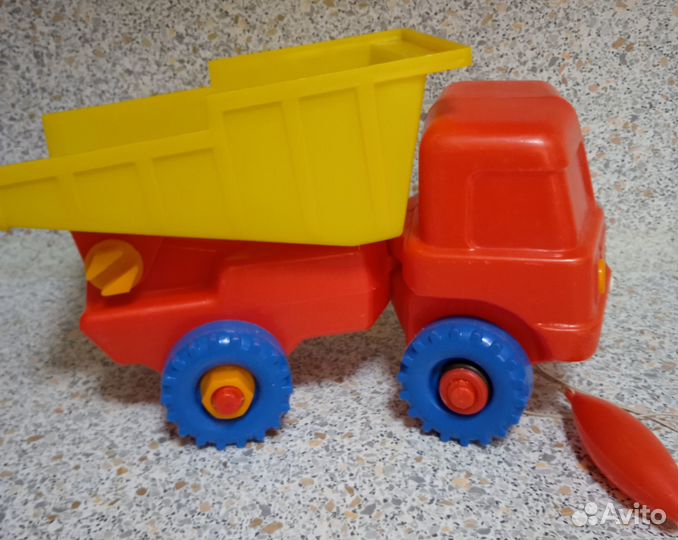 Детские игрушки советской эпохи