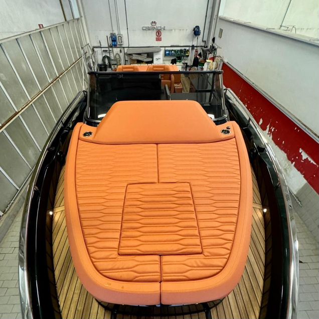 Моторная яхта Cranchi A32 Luxury Tender