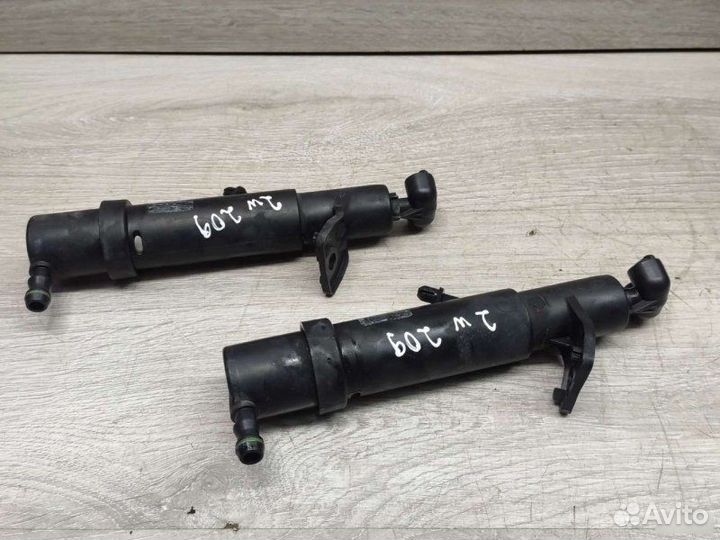 Форсунка омывателя фар Mercedes Clk W209