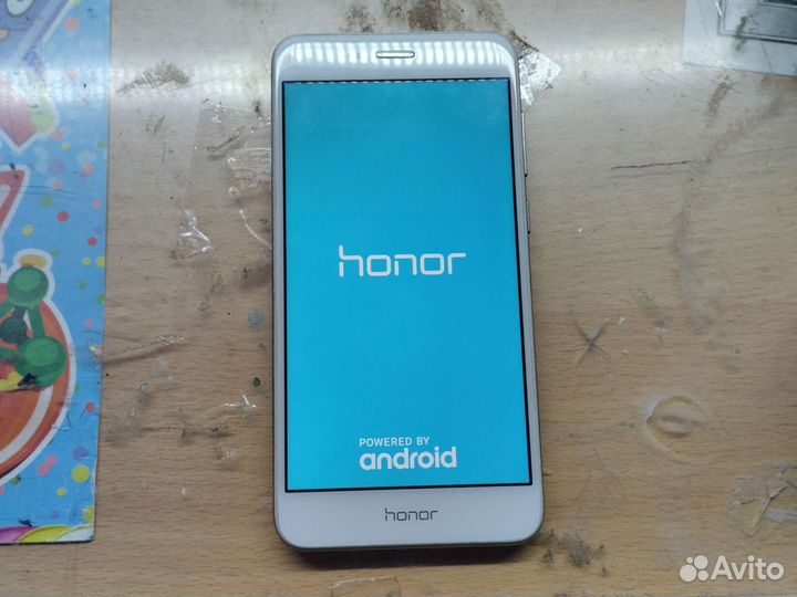 Honor 6c pro телефон хороший, целый