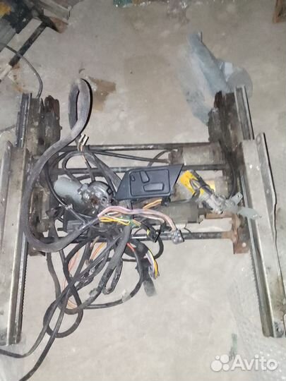 Установочный комплект сиденья Мерседес 124