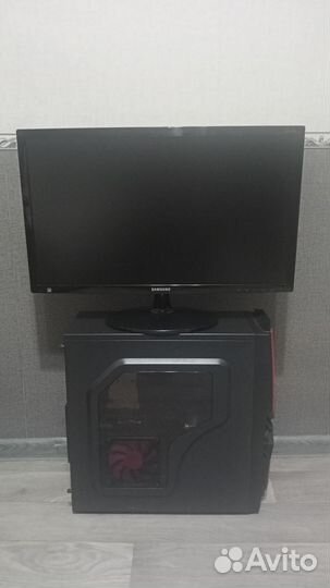Монитор Samsung