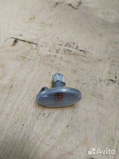 Повторитель поворота Subaru forester sg5