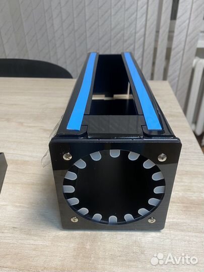 Диспенсер для крышек