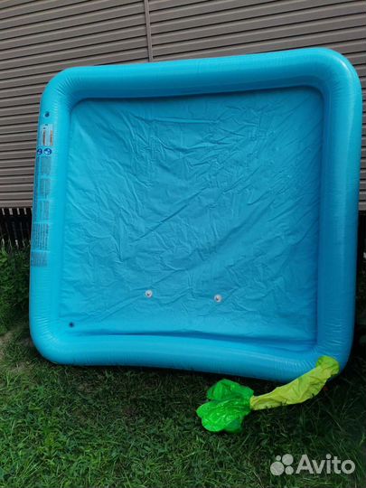 Надувной игровой центр бассейн