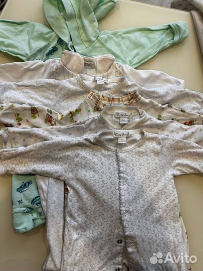 Пакет фирменных вещей на новорожденного