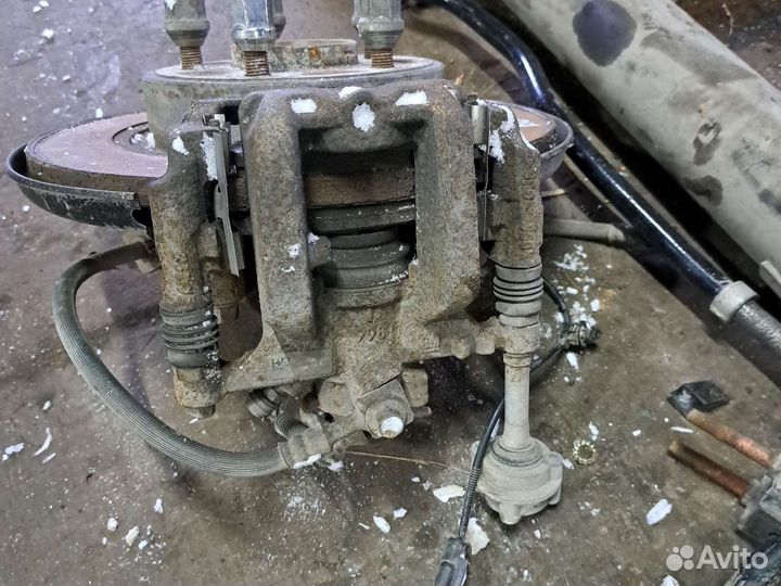 Суппорт задний правый Опель Астра J GTC купе