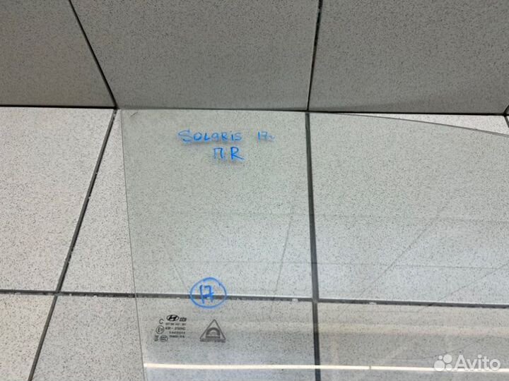 Стекло двери передней правое Hyundai Solaris седан