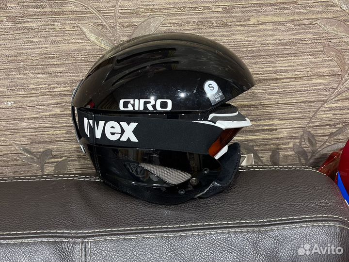 Горнолыжный шлем