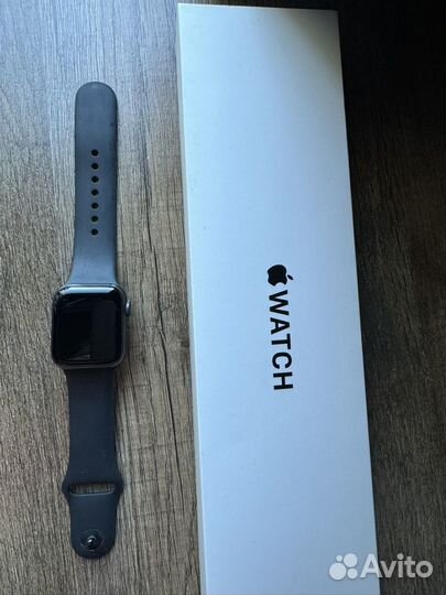 Часы apple watch se 40mm 2021 год