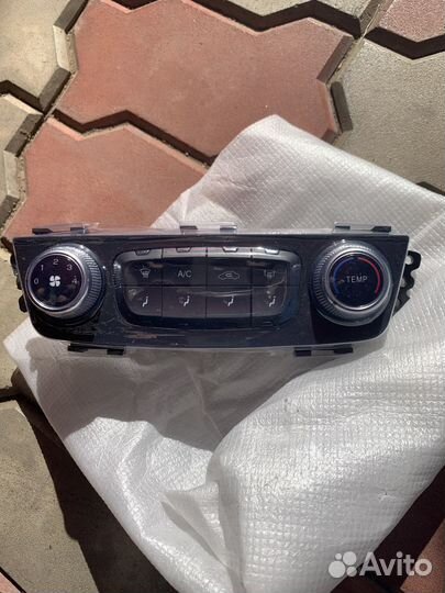 Панель управления климатической установкой jac