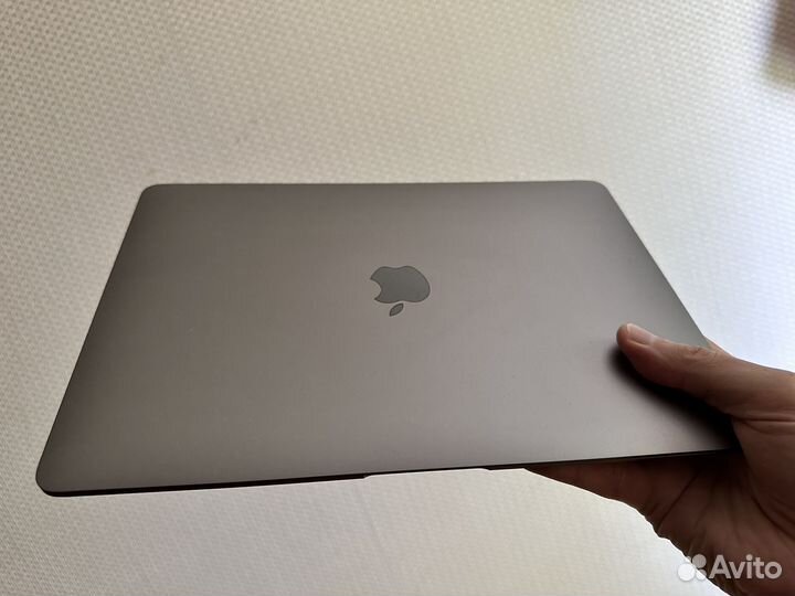 MacBook air m1 256, 16 циклов